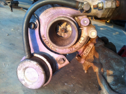 ชุดเทอร์โบ เป็นเทอร์โบ โตโยต้า 2L HERO เขาไอดี ไอเสีย อุปกรณ์ครบ แน่นๆ