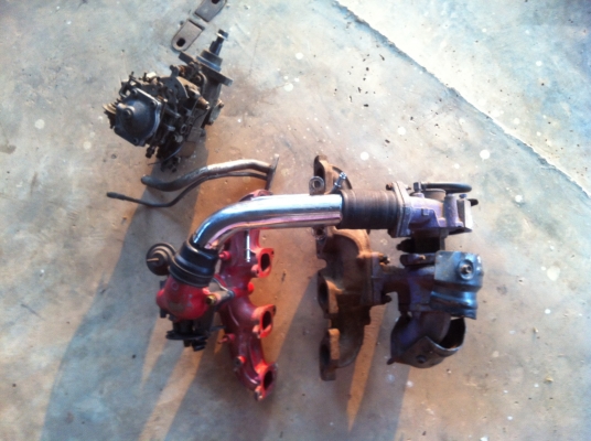 ชุดเทอร์โบ เป็นเทอร์โบ โตโยต้า 2L HERO เขาไอดี ไอเสีย อุปกรณ์ครบ แน่นๆ