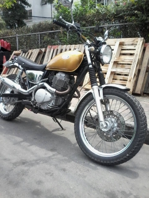 ขาย honda cl400 ปี99 มีทะเบียนพร้อมโอน 77,000