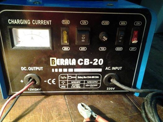 ขายที่ชาร์ทแบตเตอรี่20a