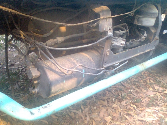 ขายเทเลอร์สิบล้อหางปลาขึ้นรถเกี่ยว ราคา 420000 พร้อมเครื่องTD6 อีกหนึ่งเครื่อง