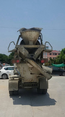 รถโม่ปูน6ล้อ ขนาด3คิว