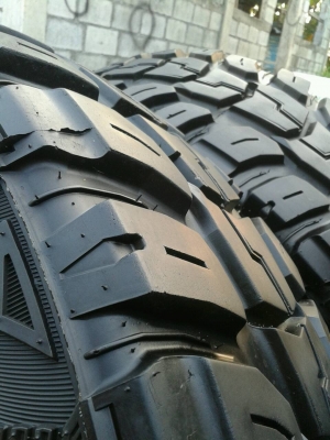 ขายยางMUD 285/75R16 ปี12 สวยๆ
