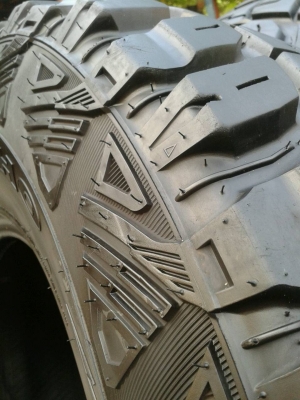 ขายยางMUD 285/75R16 ปี12 สวยๆ