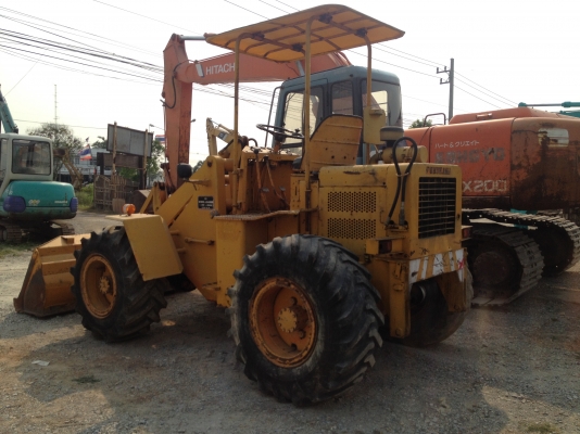 รถตักสภาพพร้อมใช้งาน ราคาถูกใจ