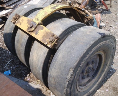 ชุดล้อยาง รถบด SAKIA TV 40 ขนาด 4ตัน ขายถูก สภาพดีมาก