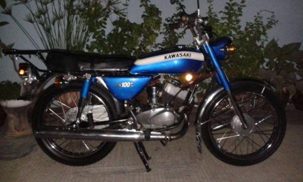 ขาย Kawasaki KH100C เดิมๆสภาพสวยแท้ทั้งคันราคา 25000 บาทครับ