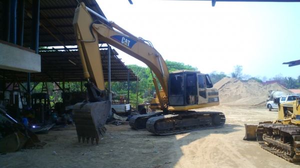 รถแบคโฮ CAT 320 V1 รถสวย มีทะเบียนครบ บูม อาร์มสวย ไม่มีปะ