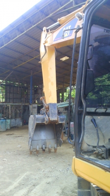 รถแบคโฮ CAT 320 V1 รถสวย มีทะเบียนครบ บูม อาร์มสวย ไม่มีปะ