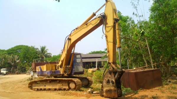 รถแบคโฮ โกเบลโก้ SK200 มาส ทู ติดหัวแย๊กซ์ เจ้าของดูแลดีมาก