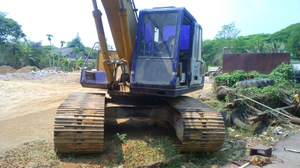 รถแบคโฮ โกเบลโก้ SK200 มาส ทู ติดหัวแย๊กซ์ เจ้าของดูแลดีมาก