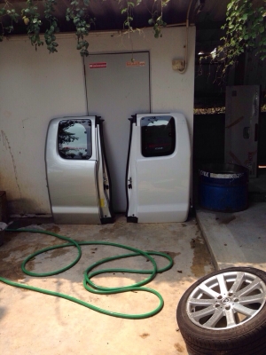 ประตูเเคปเปิดวีโก้และBT50 บานละ 7000-