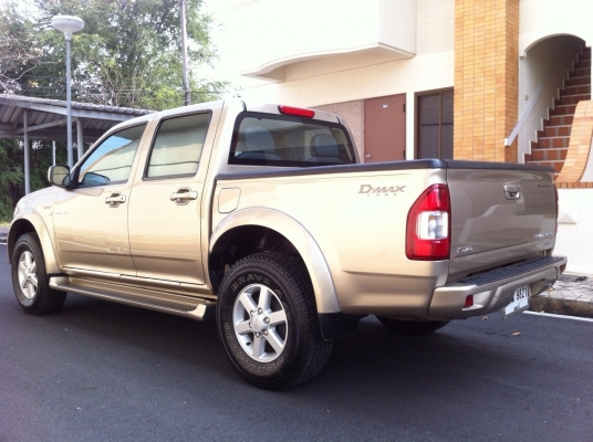 ขายisuzu d max hilander 4dr