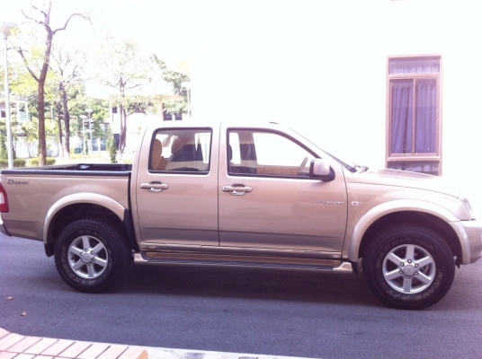 ขายisuzu d max hilander 4dr