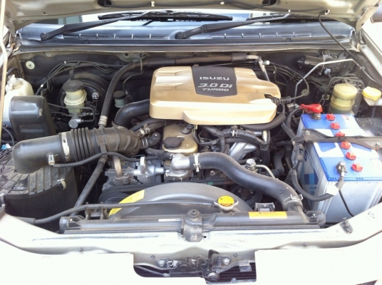 ขายisuzu d max hilander 4dr