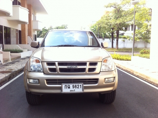 ขายisuzu d max hilander 4dr