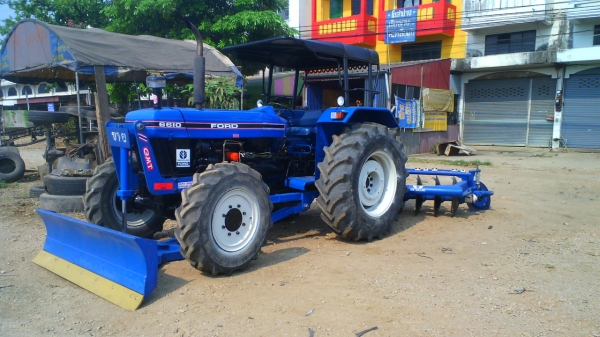 รถไถ ฟอส 6610 โฟว์วีล รุ่นท๊อป รถเก็บสวยใหม่ทั้งคัน ชอบราคาเท่าไร ต่อรองกันได้ครับ