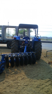 รถไถ ฟอส 6610 โฟว์วีล รุ่นท๊อป รถเก็บสวยใหม่ทั้งคัน ชอบราคาเท่าไร ต่อรองกันได้ครับ