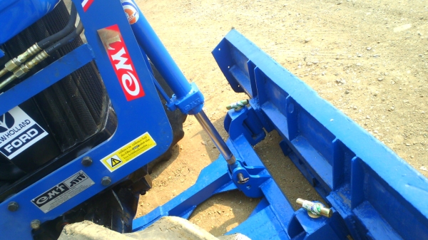 รถไถ ฟอส 6610 โฟว์วีล รุ่นท๊อป รถเก็บสวยใหม่ทั้งคัน ชอบราคาเท่าไร ต่อรองกันได้ครับ