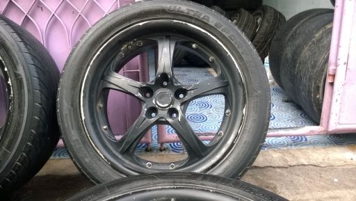 Yachiyoda 18-5-114.3 กว้าง7.5นิ้ว ออฟ+42 สภาพดีไม่มีคดไม่ดุ้ง สีไม่สวย พร้อมยาง 245-45-18 ปี11 Yachiyoda 18-5-114.3 กว้าง7.5นิ้ว ออฟ+42 สภาพดีไม่มีคดไม่ดุ้ง สีไม่สวย พร้อมยาง 245-45-18 ปี11