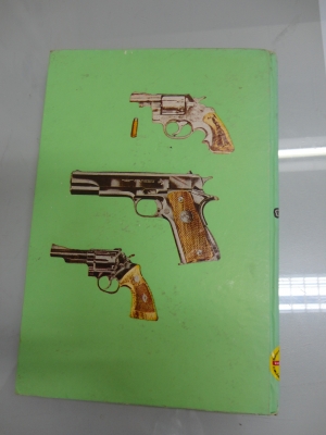 ต้องการซื้อหนังสือ 2 เล่มสนใจโทร.081-005-8785