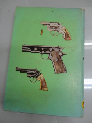 ต้องการซื้อหนังสือ 2 เล่มสนใจโทร.081-005-8785