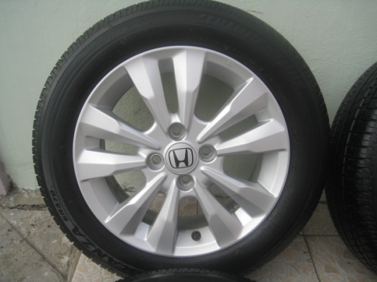 ขายล้อแม็กป้ายแดง Honda city 15"x5.5" et45 4รู100 พร้อมยางผลิตสัปดาห์ที่ 37 ปี13 สนใจติดต่อเล็กคลองสามครับ 081-3747940
