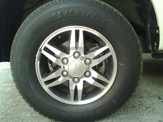 ขายแม็กซ์D-MAX Hilander ขอบ 16" พร้อมยาง บริดสโตน 245/70/16 ปี12สภาพสวยๆ