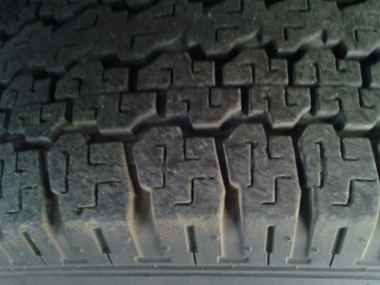 ขายแม็กซ์D-MAX Hilander ขอบ 16" พร้อมยาง บริดสโตน 245/70/16 ปี12สภาพสวยๆ