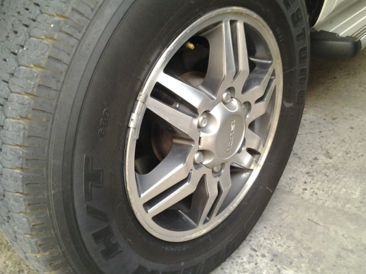 ขายแม็กซ์D-MAX Hilander ขอบ 16" พร้อมยาง บริดสโตน 245/70/16 ปี12สภาพสวยๆ