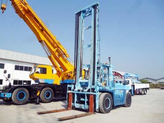 ขายรถยกขนาด 11.5 ตัน เสา 3 เมตร นำเข้าจากญี่ปุ่น