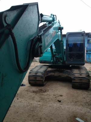 ฝากขายรถแม็คโคร kobelco sk200-8super