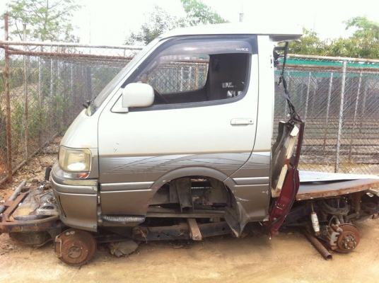 ขายหัวรถตู้ Toyota Hiace จรวด สนใจติดต่อได้ครับ 082-0319871