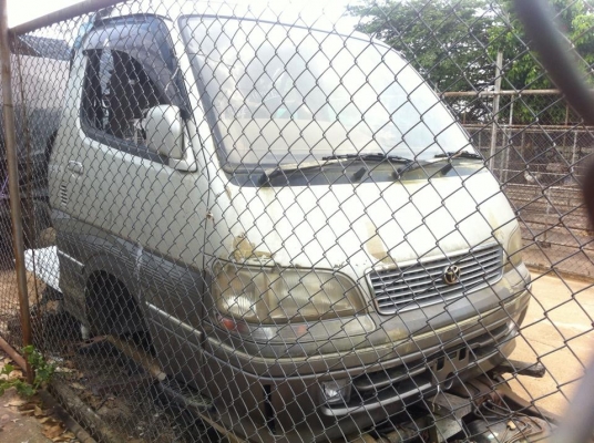 ขายหัวรถตู้ Toyota Hiace จรวด สนใจติดต่อได้ครับ 082-0319871