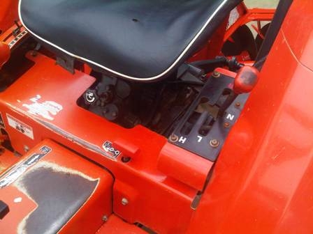 ขายรถไถ Kubota L 2808 (4WD)พร้อมผานหลัง พร้อมใช้งาน สีเดิมๆ