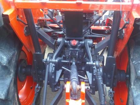 ขายรถไถ Kubota L 2808 (4WD)พร้อมผานหลัง พร้อมใช้งาน สีเดิมๆ