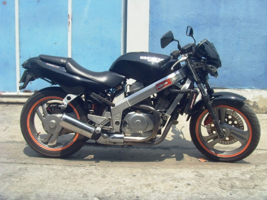 ขาย Honda bros400cc. แต่งนิสหน่อย  เครื่องโคตรดี 23900