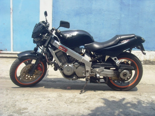 ขาย Honda bros400cc. แต่งนิสหน่อย  เครื่องโคตรดี 23900