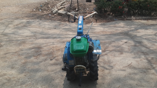 รถพรวนดิน