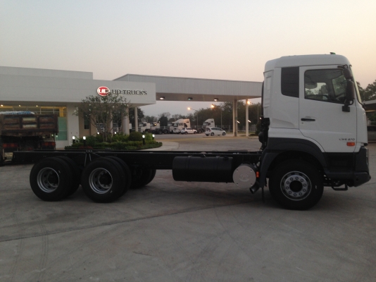 ขายรถใหม่ 10ล้อ UD Quuester 370 แรง ป้ายใหม่