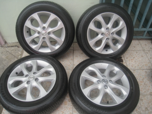 ขายล้อแม็ก Nissan march ล้อทำสีมาใหม่ 15"x5.5" et50 4รู100 พร้อมยางป้ายแดงปี13 สนใจติดต่อเล็กคลองงสามครับ 081-3747940