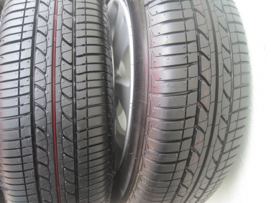 ขายล้อแม็ก Nissan march ล้อทำสีมาใหม่ 15"x5.5" et50 4รู100 พร้อมยางป้ายแดงปี13 สนใจติดต่อเล็กคลองงสามครับ 081-3747940