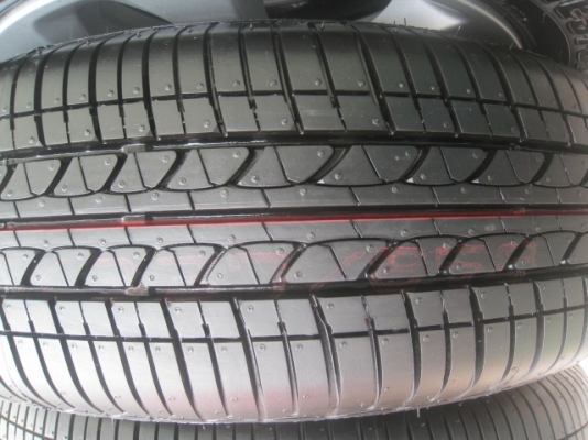 ขายล้อแม็ก Nissan march ล้อทำสีมาใหม่ 15"x5.5" et50 4รู100 พร้อมยางป้ายแดงปี13 สนใจติดต่อเล็กคลองงสามครับ 081-3747940