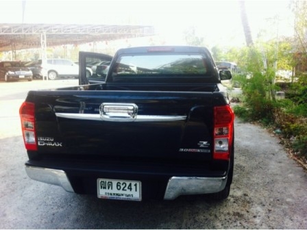 Dmax  v-cross ปี2012 MT สีดำ TOPสุดNAVI