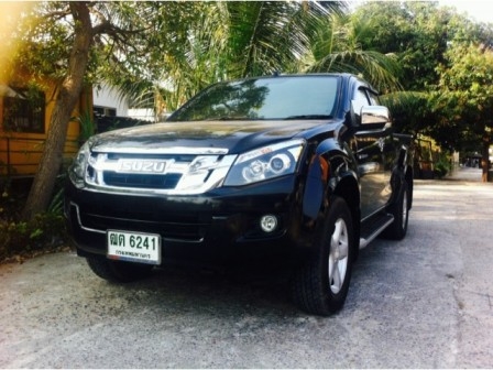 Dmax  v-cross ปี2012 MT สีดำ TOPสุดNAVI