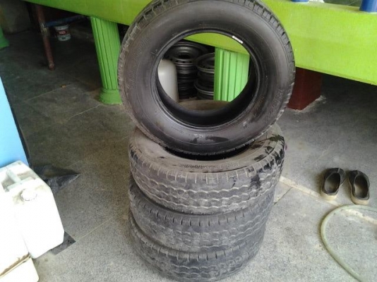 ขายยางกะบะ ขอบ15สภาพดีปีใหม่ 1612