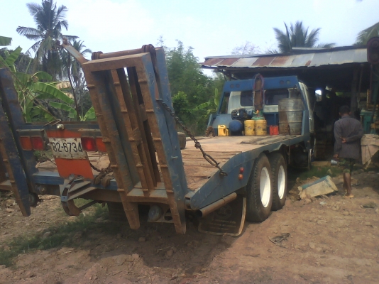 ประกาศขายเทเลอร์บรรทุกรถเกี่ยวข้าว