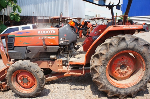 ขายเหมารถแทรกเตอร์3คันรวด