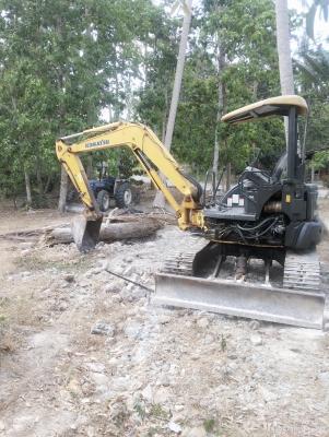 ขาย  KOMATSU  PC 40  MR -2 รถนำเข้าญี่ปุ่น