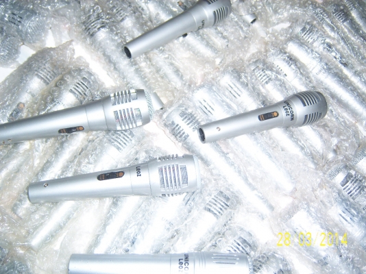 ไมค์ร้องเพลง